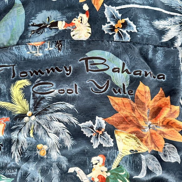 Tommy Bahama Christmas shirt - Picture 4 of 11